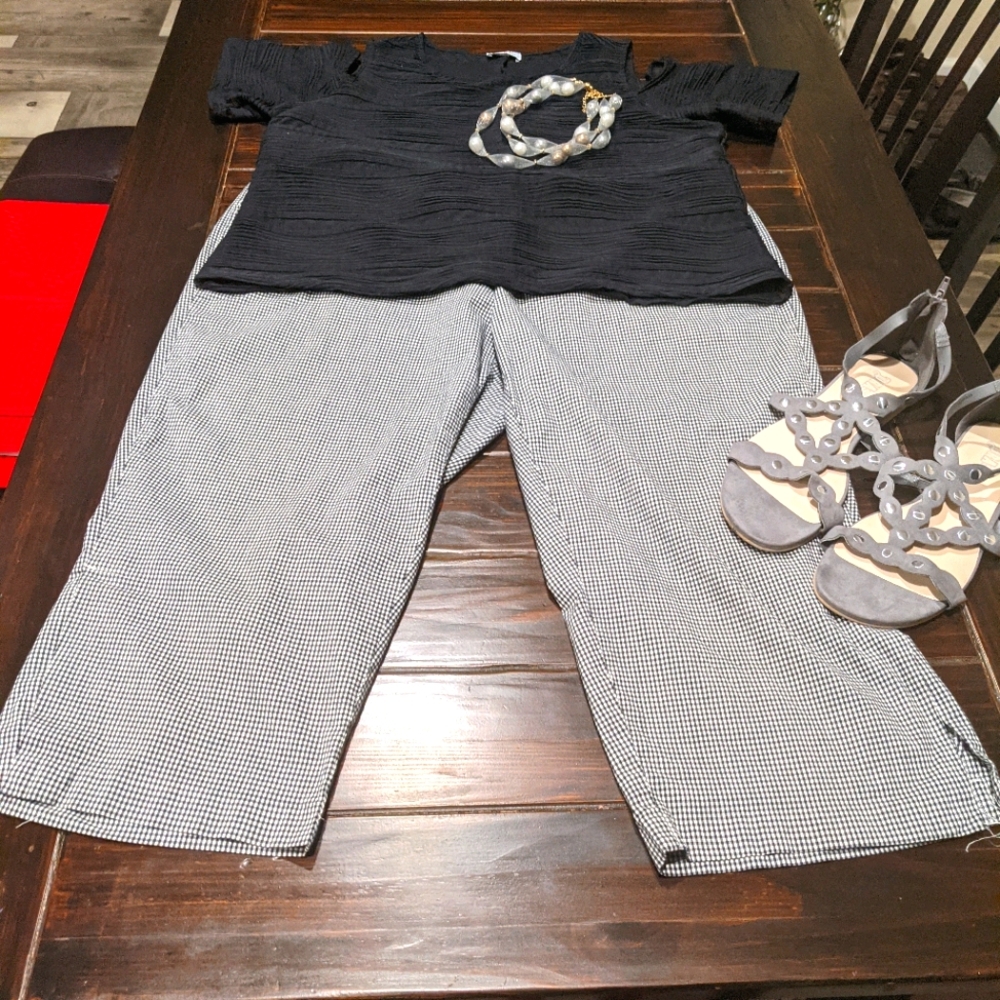 Black and white checkered capris